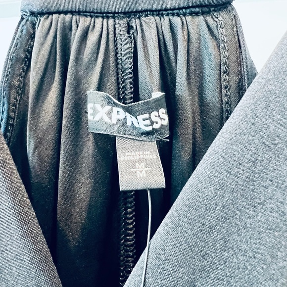 BNWT EXPRESS black gathered tank top with racer back and v-neckline - Picture 6 of 7